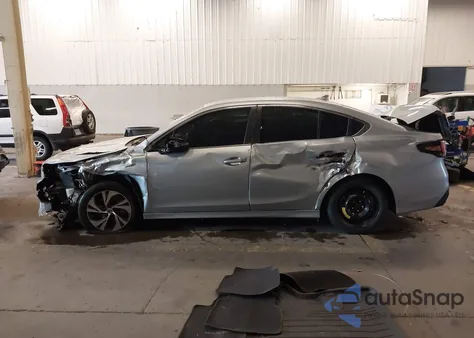 2020 Subaru Legacy Premium из США, поврежденный, VIN 4S3BWAC61L3013940